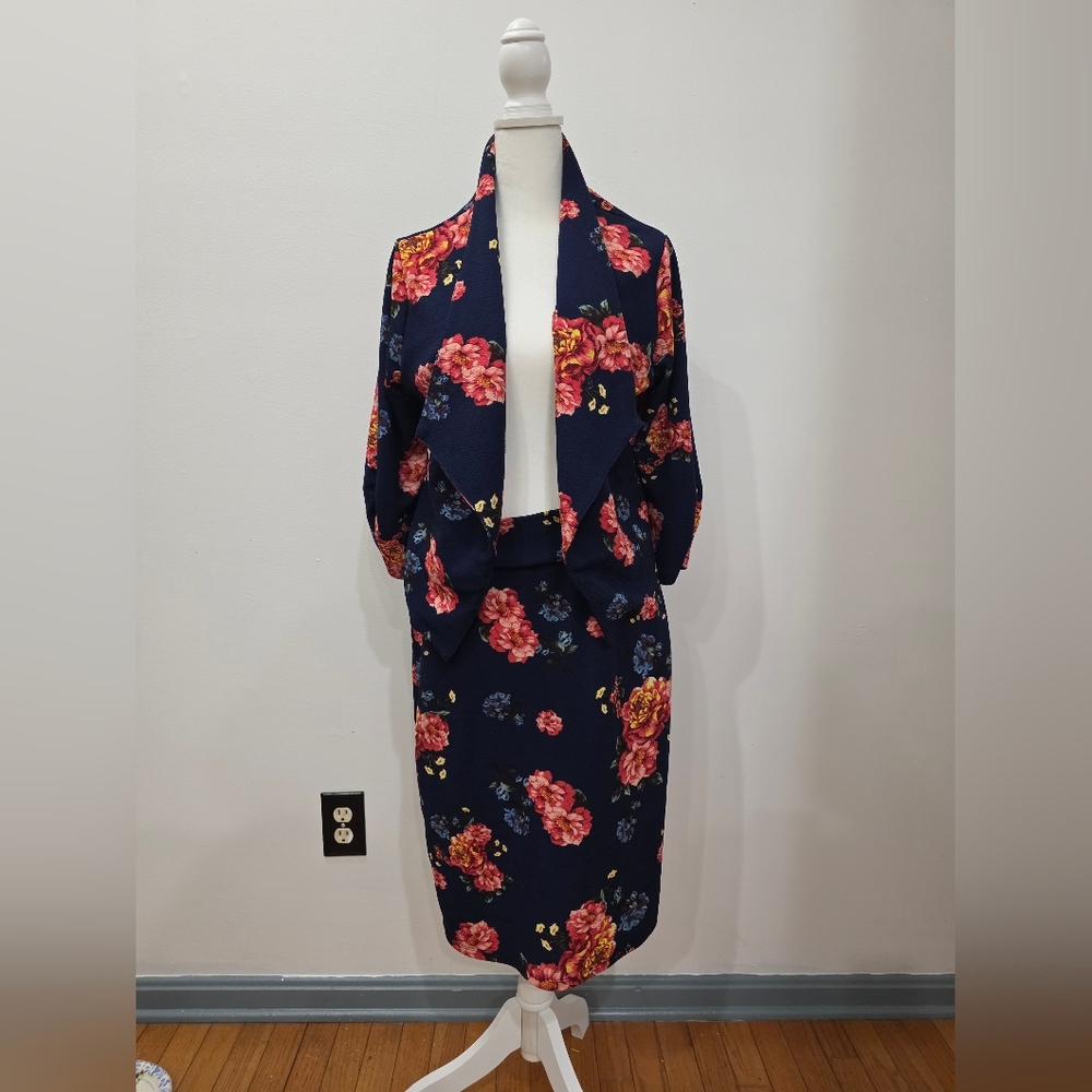 Floral Women's Skirt Set